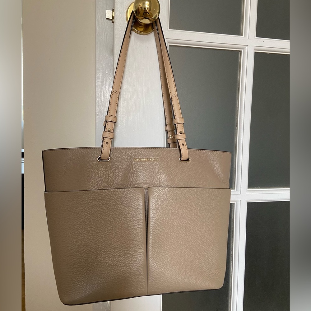 Michael Kors Bedford Medium Pebbled Leather Tote Bag